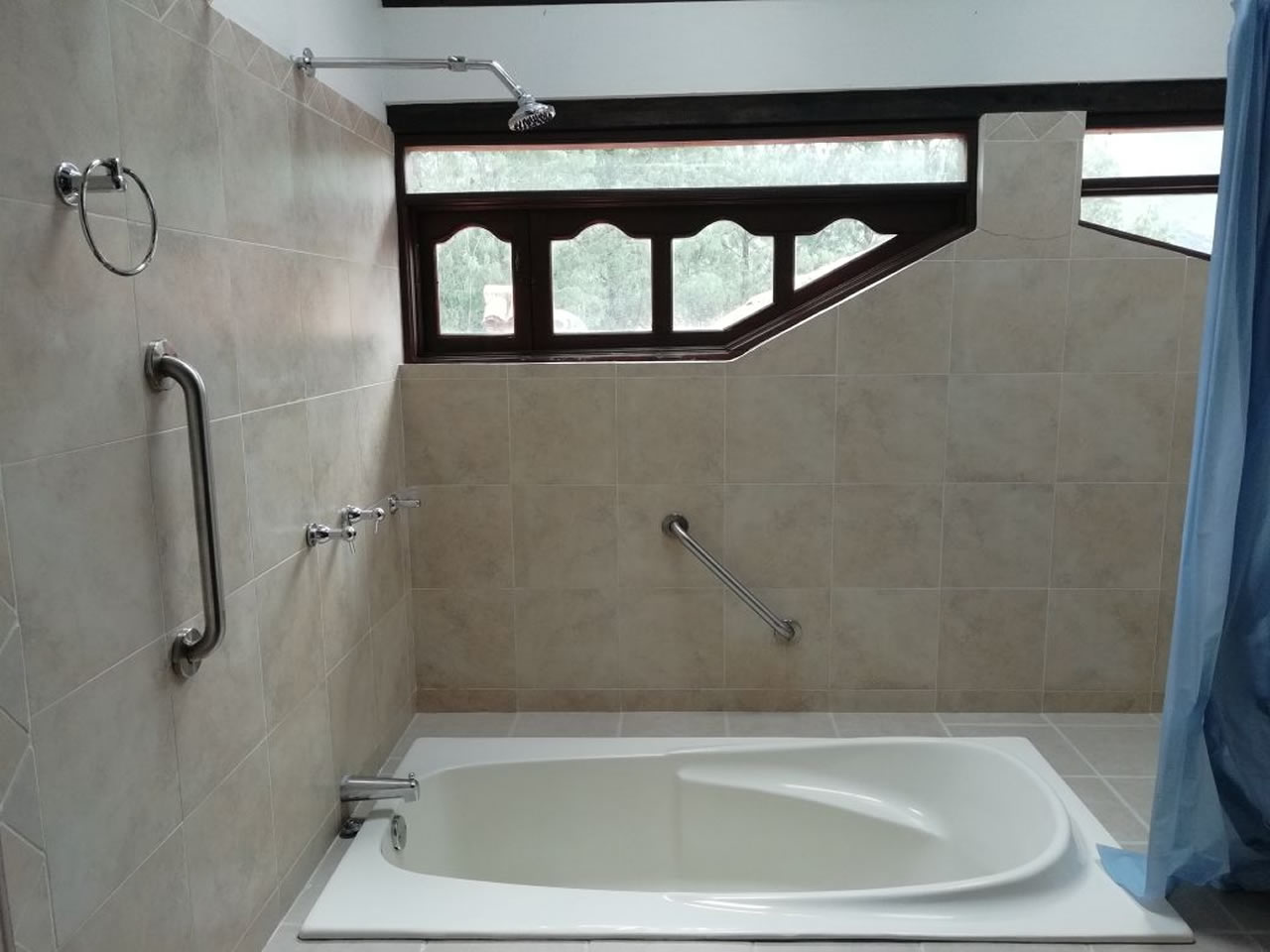 Baño casa entrepinos - alquiler villa de leyva