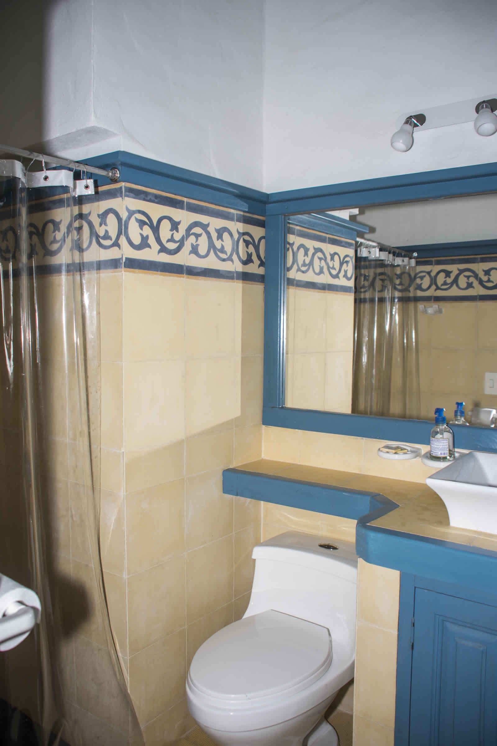 Alquiler casa Tulato Villa de Leyva baño auxiliar